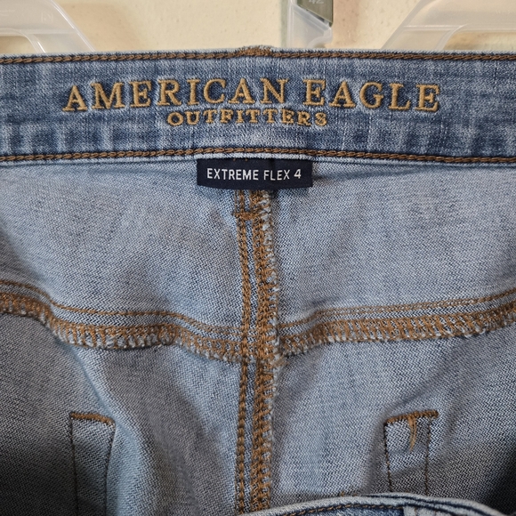 Extreme Flex 4 American Eagle Distressed Jeans - Picture 8 of 11